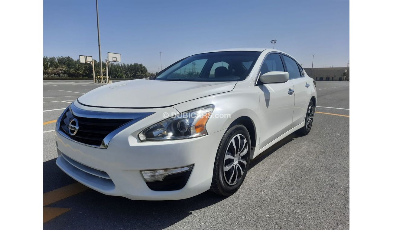 Nissan Altima SV Nissan altima 2015 full automatic accident free