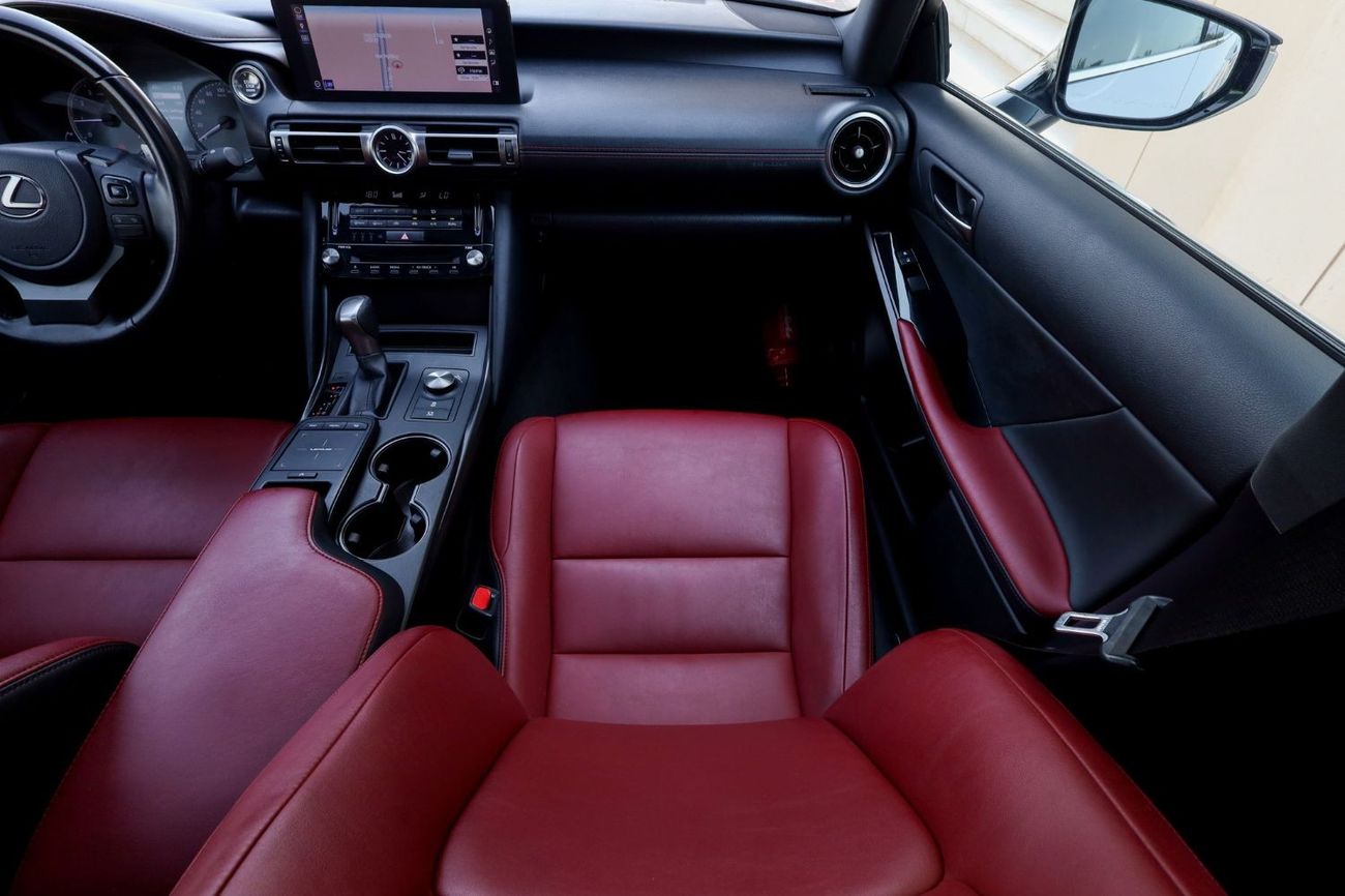 Lexus IS300 Premier Lexus IS300 2021 GCC under Warranty with Flexible Down-Payment/ Flood Free.