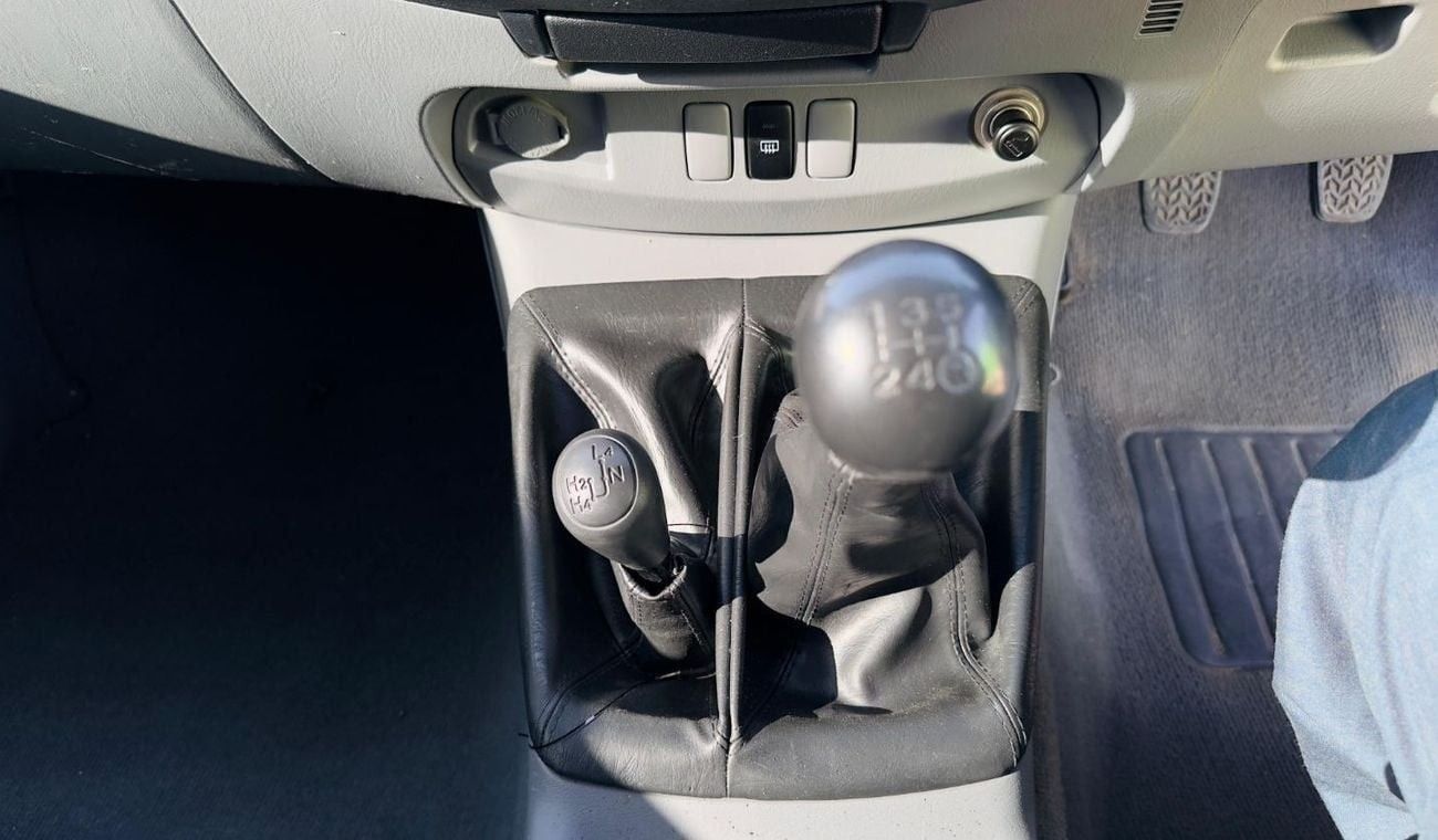 Toyota Hilux DOUBLE CABIN | 3.0L DIESEL ENGINE | 2010 | RHD | MANUAL TRANSMISSION | REAR VIEW CAMERA