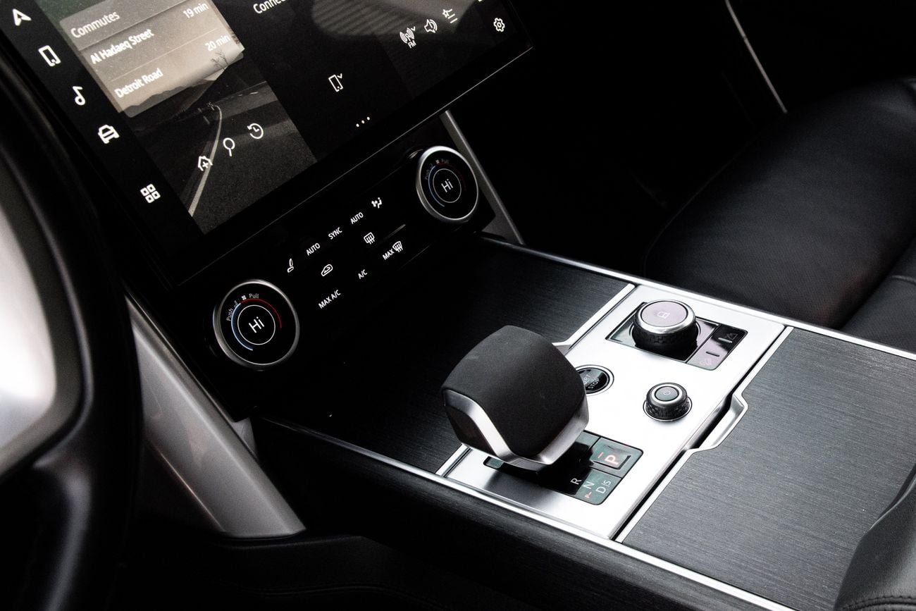 لاند روفر رينج روفر HSE Range Rover HSE | 6,855 P.M | 0% Downpayment | 8 CYLINDER | ONE OWNER