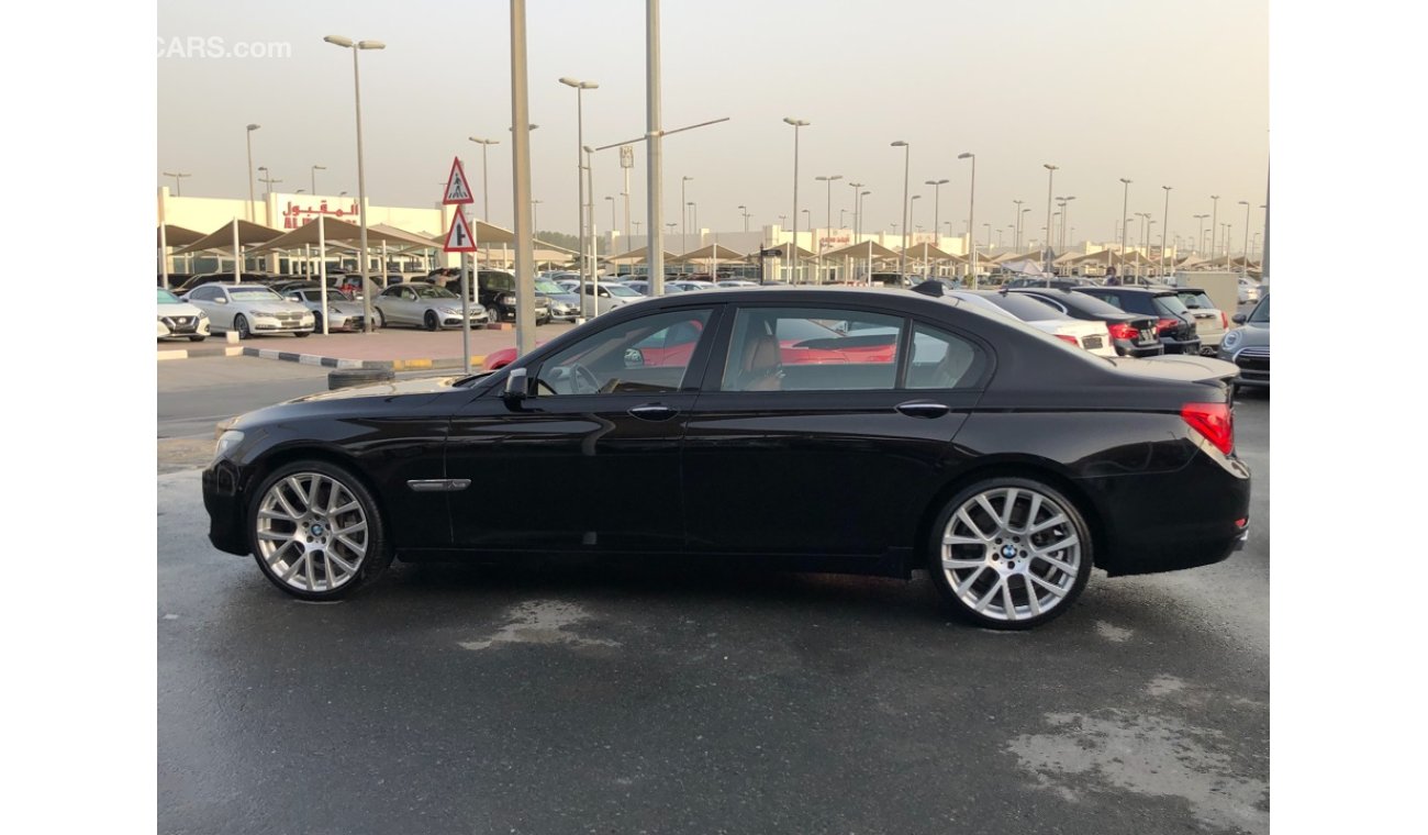 BMW 760Li BMW 760 MODEL 2012 GCC car prefect condition full option sun roof leather seats back camera back ai