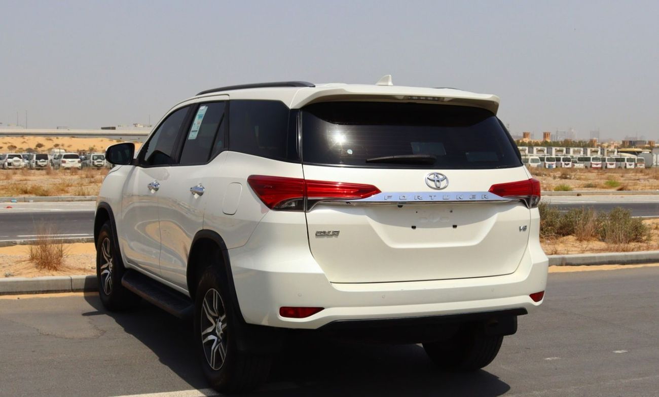 تويوتا فورتونر تيوتا فوتشنر موديل 2022خليجى بمحرك 4000  سى سى و6سلندر وممشى  KM 75000 بسعر 105000درهم