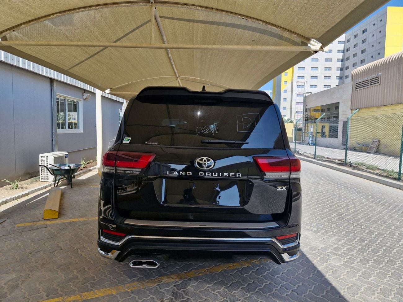 تويوتا لاند كروزر VXR