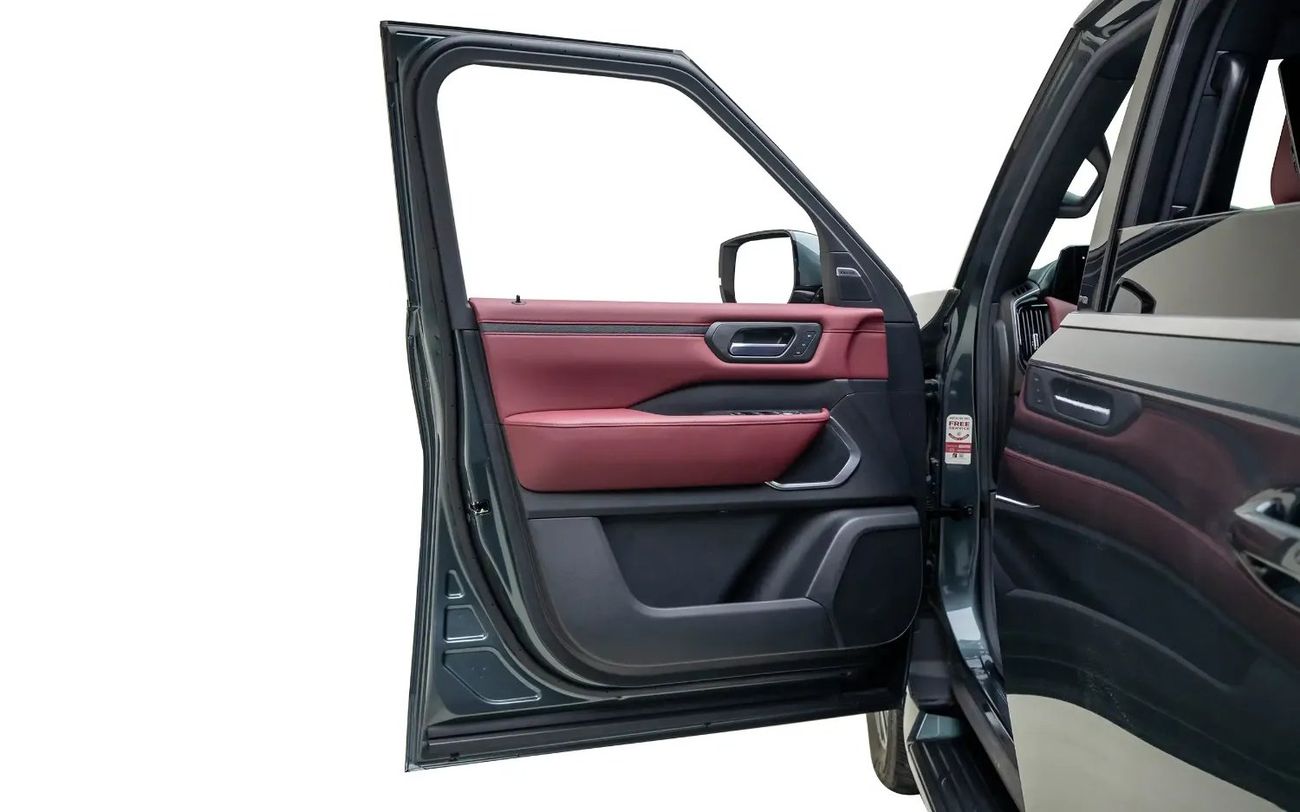 نيسان باترول LE Platinum - GCC Spec - With Warranty