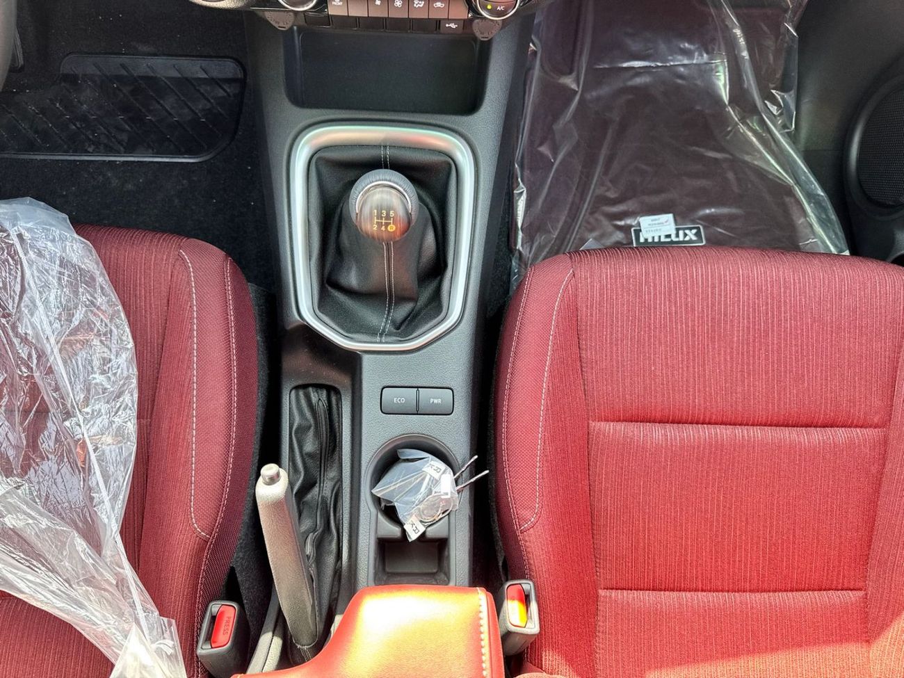 تويوتا هيلوكس TOYOTA HILUX DC 4X4 2.7L M/T FULL PUSH WOOD CRUISE BSM CAM