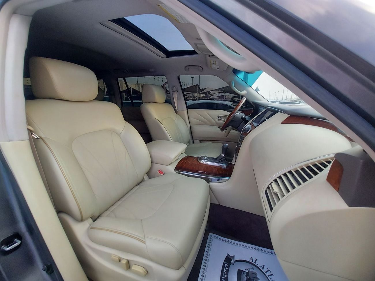 إنفينيتي QX80 LUXURY