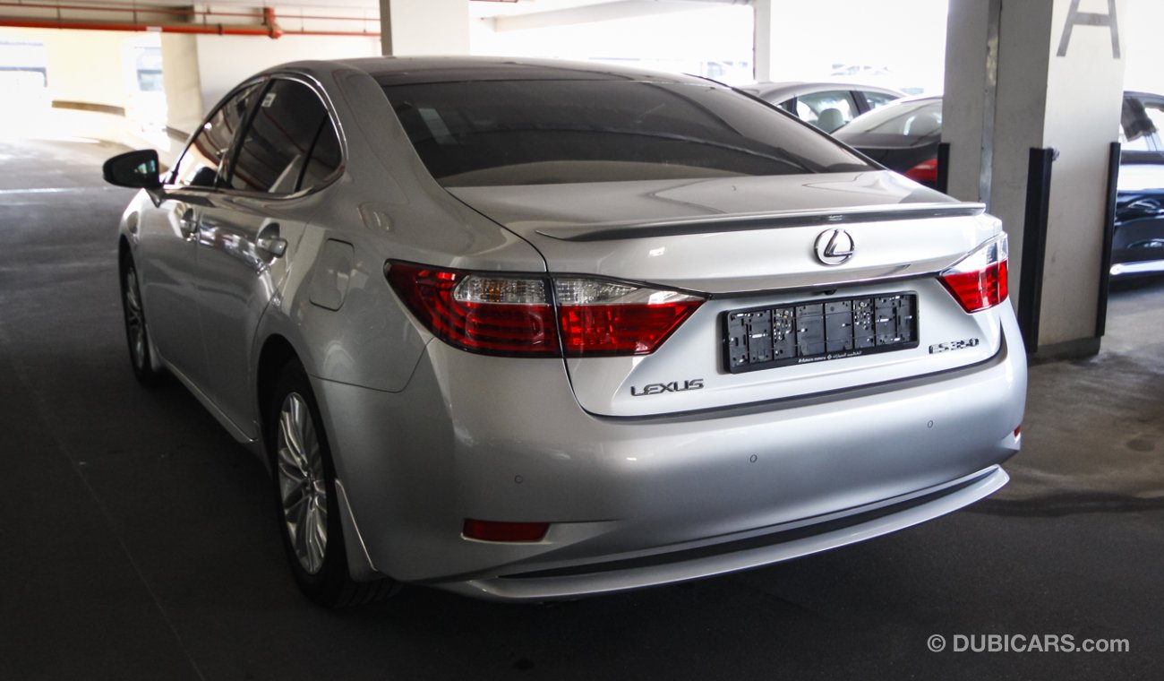 Lexus ES350