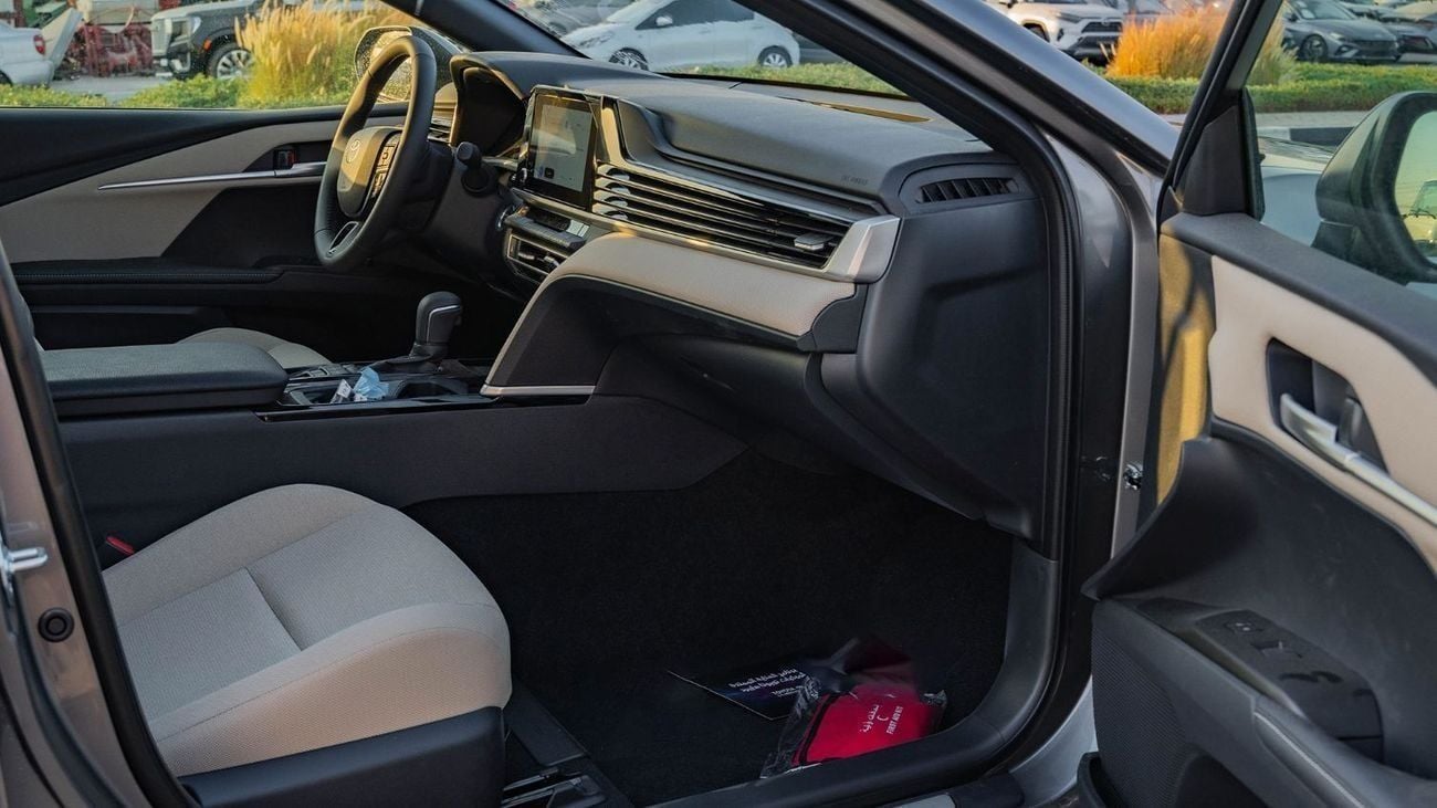 تويوتا كامري 2025 Toyota Camry LE 2.5L AT Hybrid (Gray)