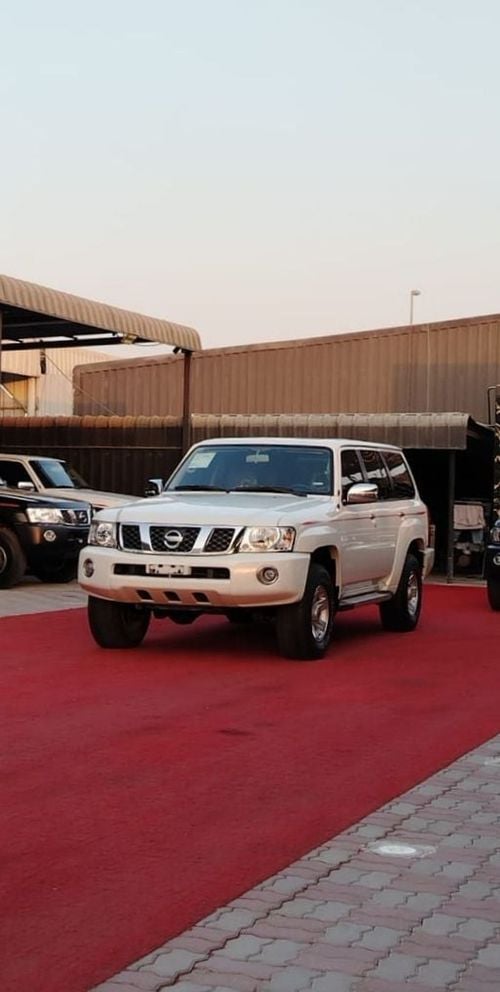 نيسان باترول سفاري Safari 4.8L M/T