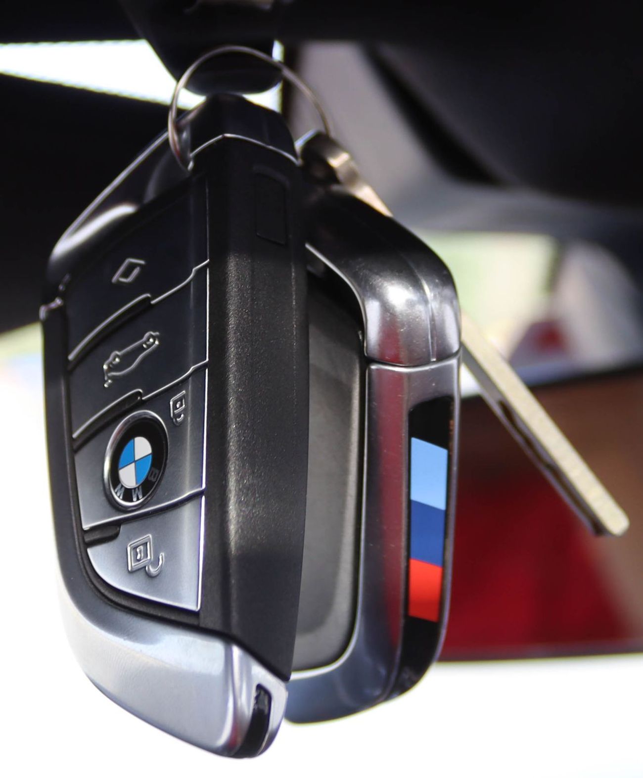 بي أم دبليو 750Li xDrive 4.4L (523 HP)