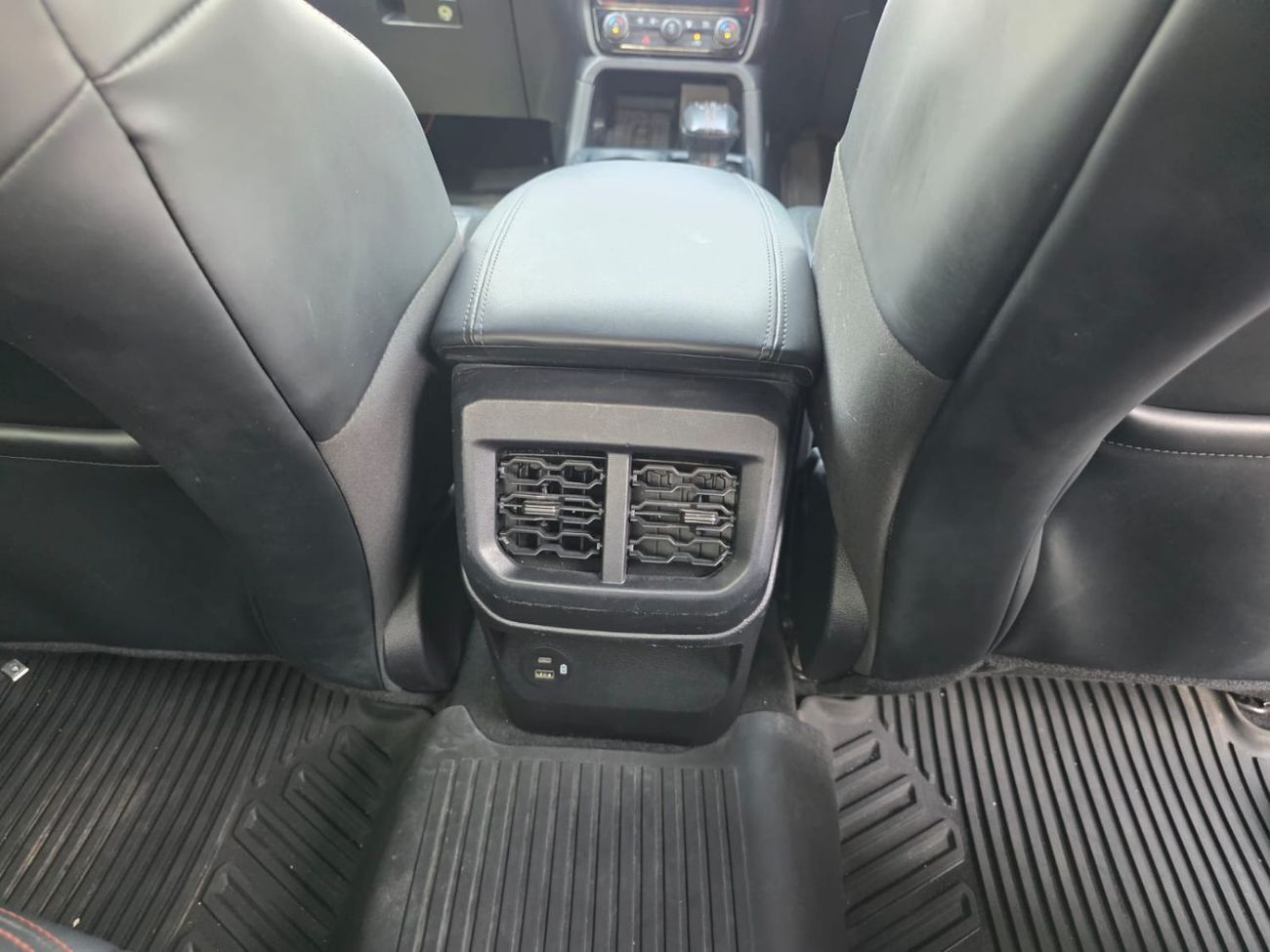 Ford Ranger Raptor petrol 3.0 liter ,right hand drive only for export available