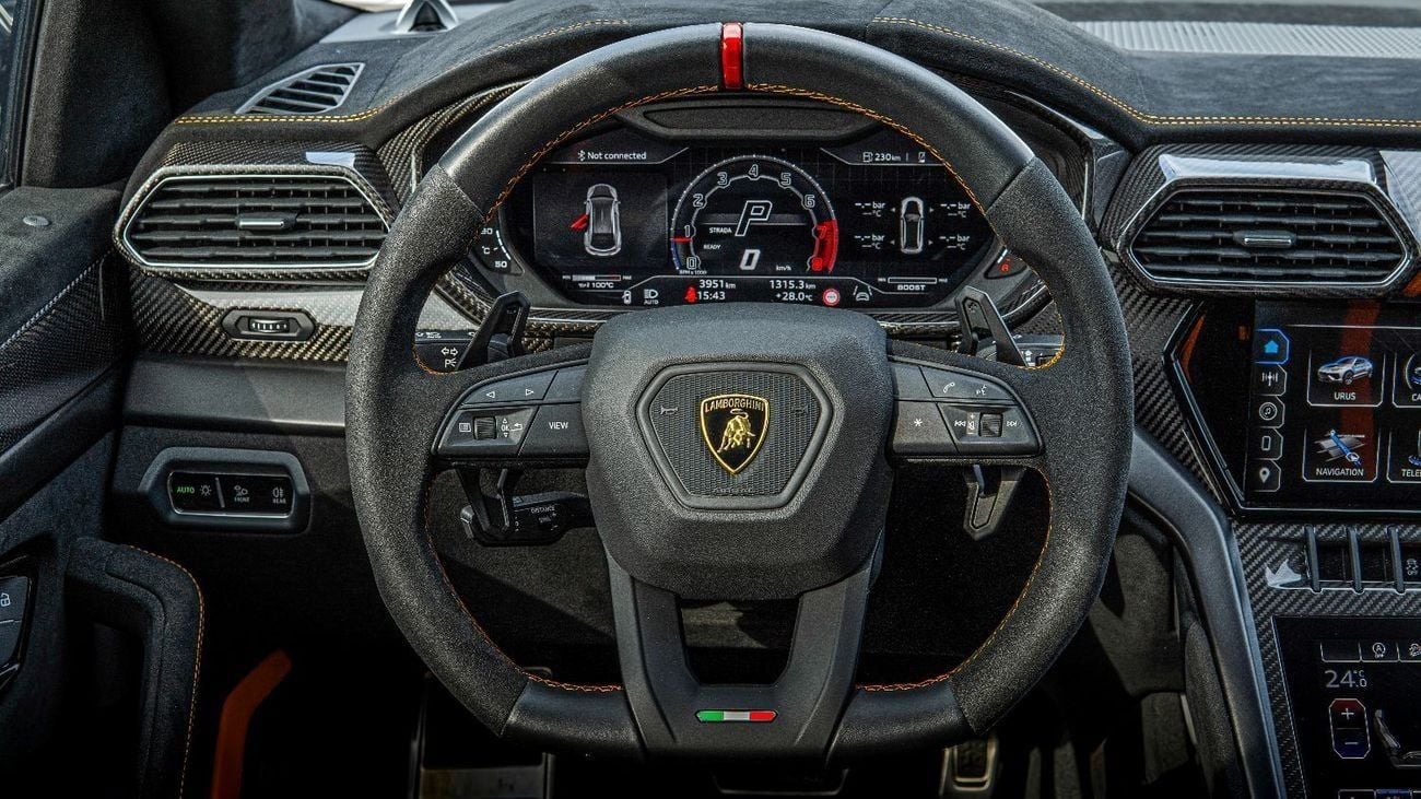لامبورغيني اوروس 2024 Lamborghini Urus Performante | 4.0L Twin-Turbo V8 | 666 CV | 4,000 KM | Dealer Warranty