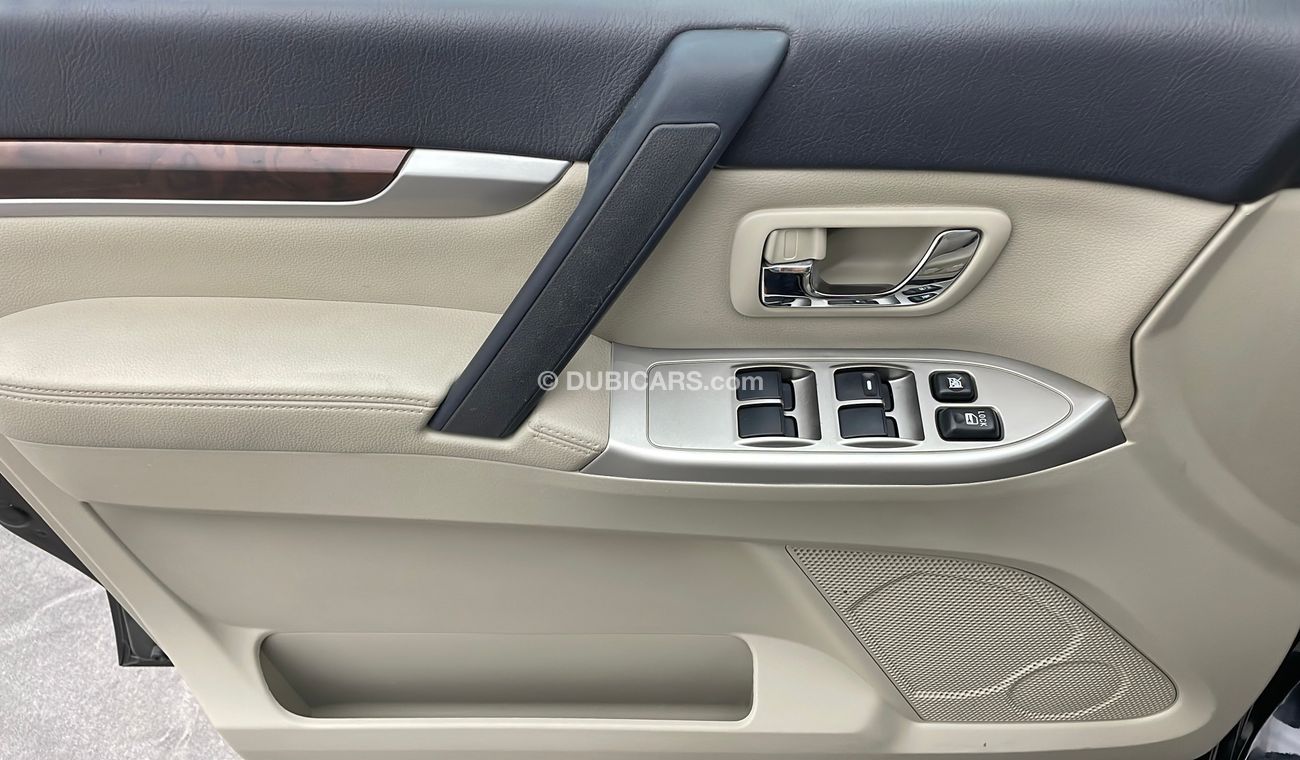 ميتسوبيشي باجيرو 4 3600