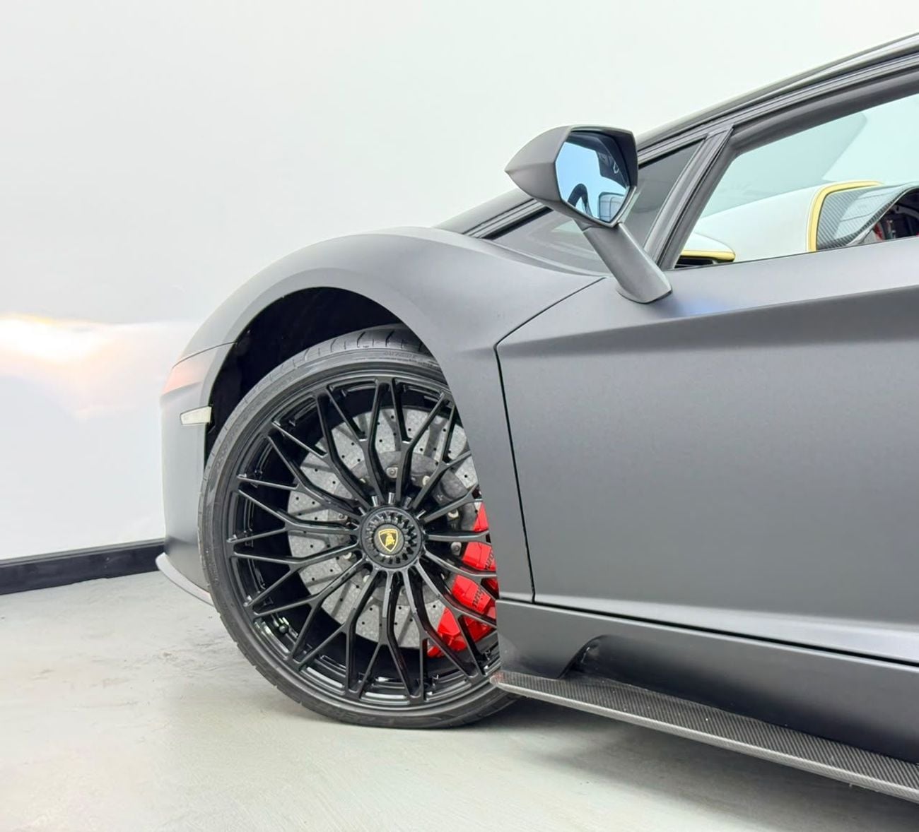 Lamborghini Aventador LP 750 S ROADSTER 2018 Lamborghini Aventador S, Full Service History, Japanese Specs.