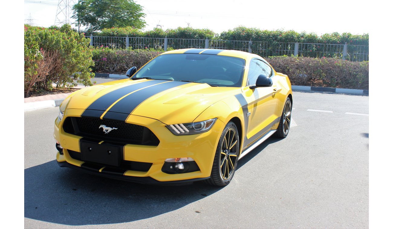 Ford Mustang 2015 /GT PREMIUM / GCC / WARRANTY AND FREE SERVICE CONTRACT TO 2021 OR 100K ALTAYER MOTORS