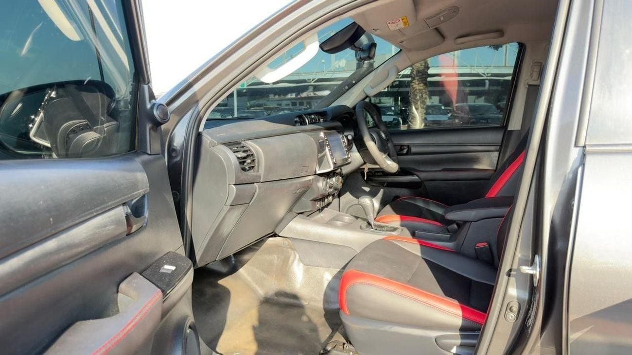Toyota Hilux FRONT BUMPER | 4X4 SPORTS BAR | LEATHER SEATS | AUTO | 2.8L DIESEL | POWER SEATS