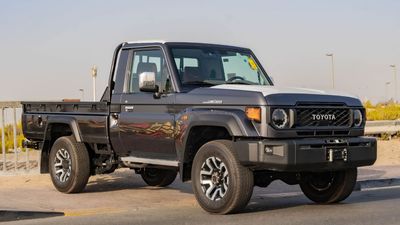 Toyota Land Cruiser Pick Up 2025 Toyota Land Cruiser LC 79 4.0L AT Petrol (Gray)