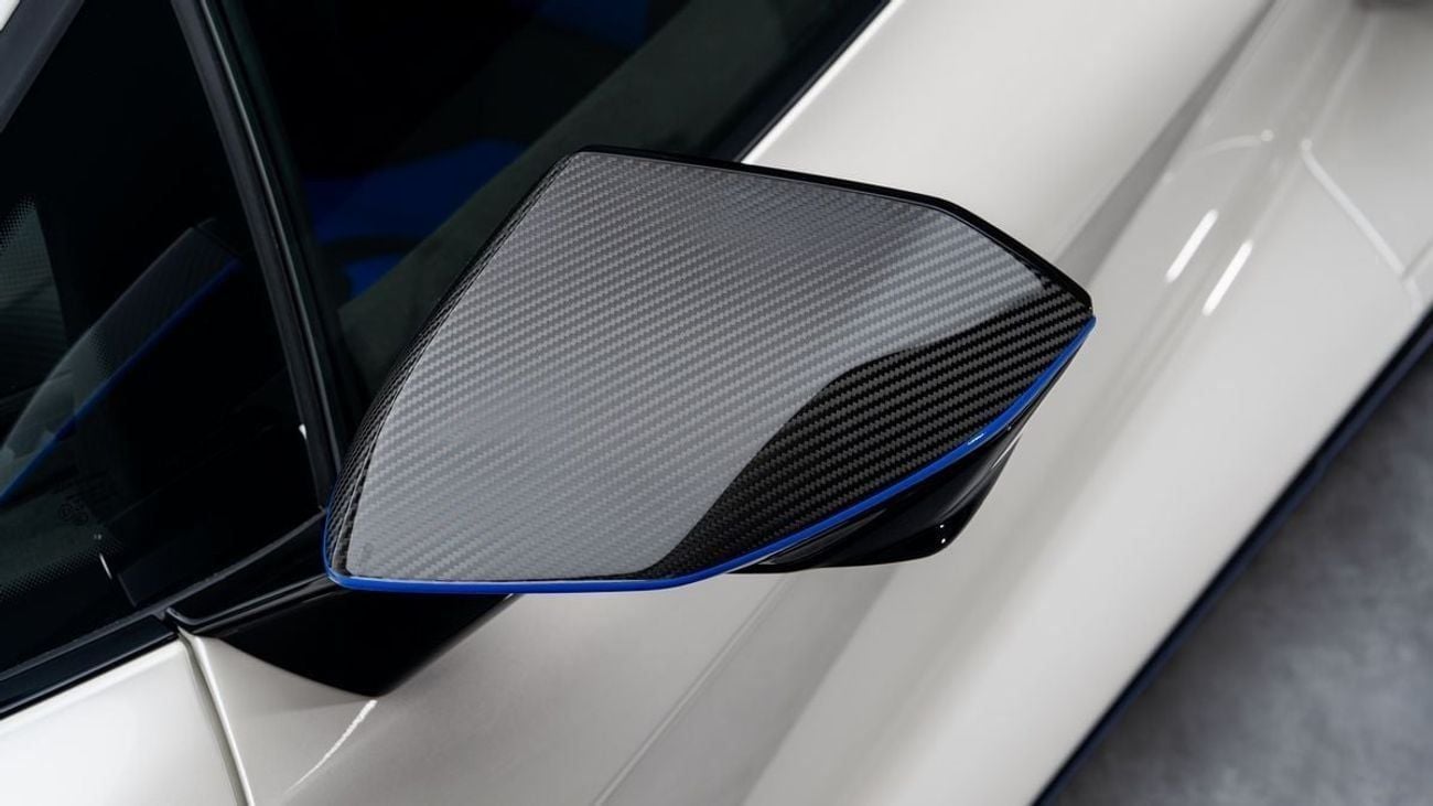 لامبورغيني ريفويلتو - 2024 - GCC - Under Warranty and Service Contract