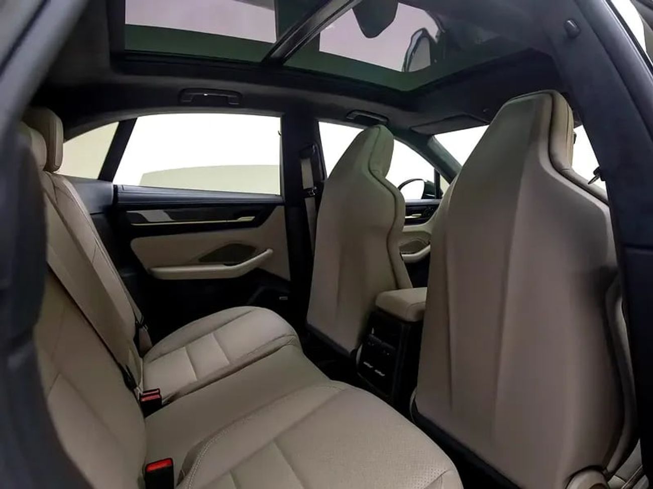 Porsche Macan Turbo Electric