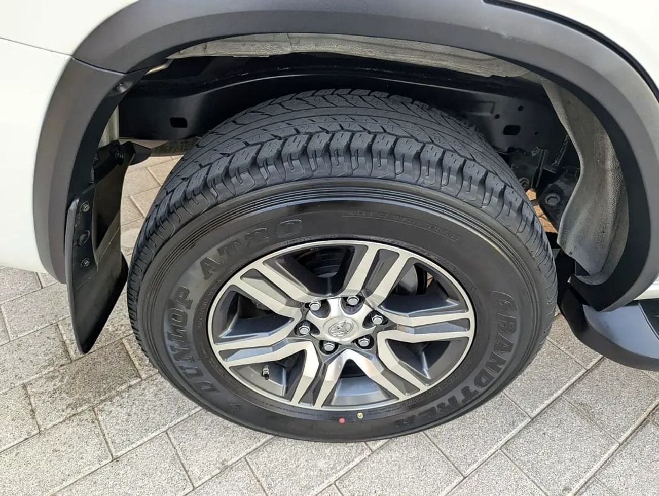 Toyota Fortuner EXR 4X4 V4 2.7L Excellent Condition