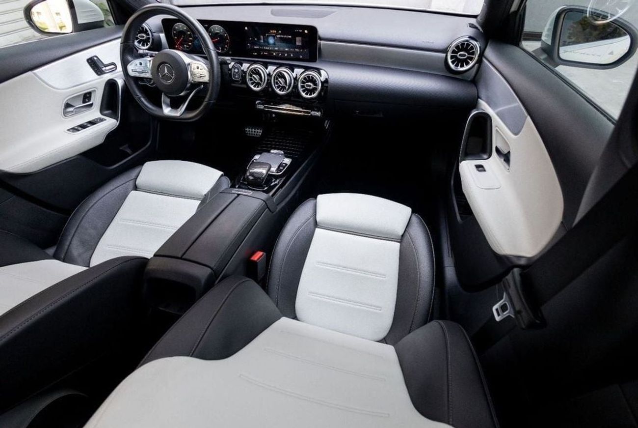 مرسيدس بنز A 250 Sport AMG 2.0L Mercedes-Benz A250 Sport AMG 2019 GCC under Warranty with Flexible Down-Payment.