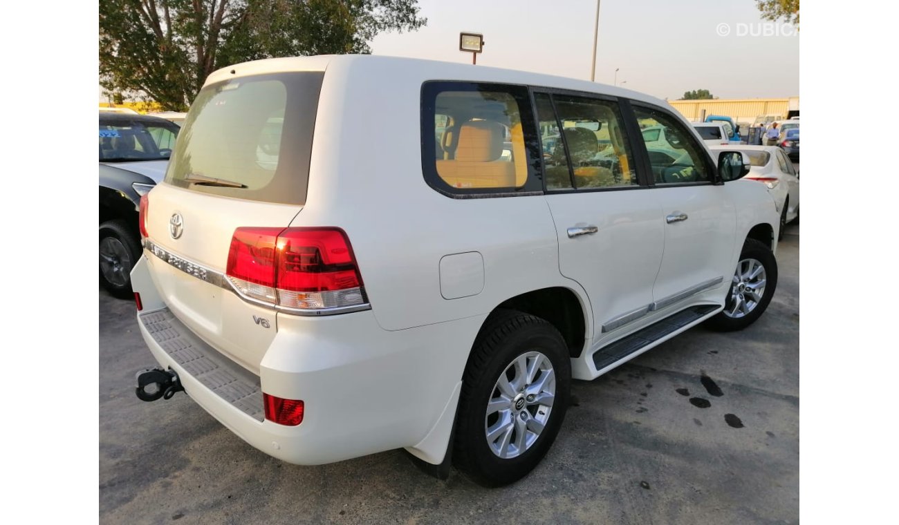 Toyota Land Cruiser V6 gxr  petrol