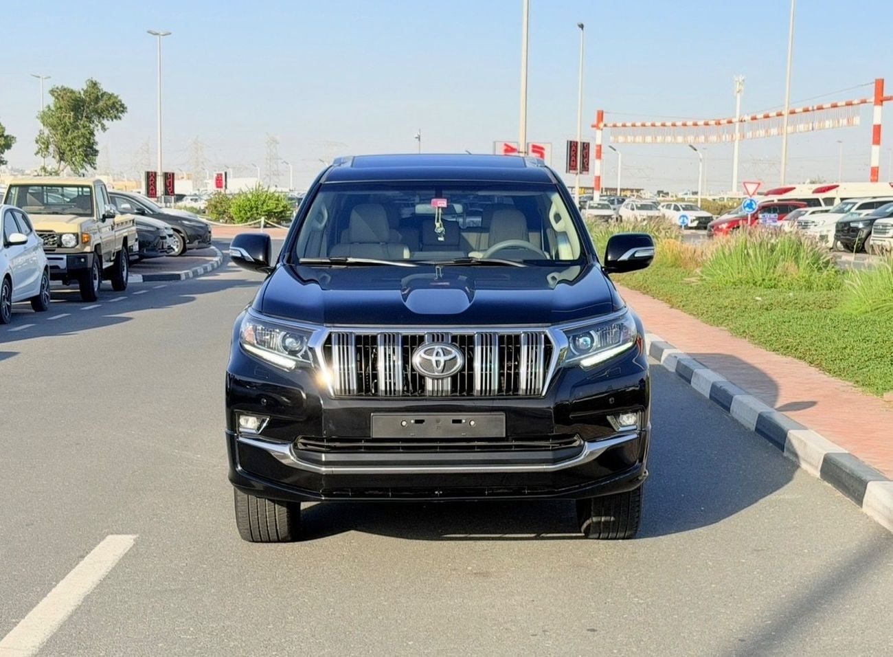 Toyota Prado VXR 4.0L 4WD Toyota Prdao VXR  full option V6 4.0 L Top the range