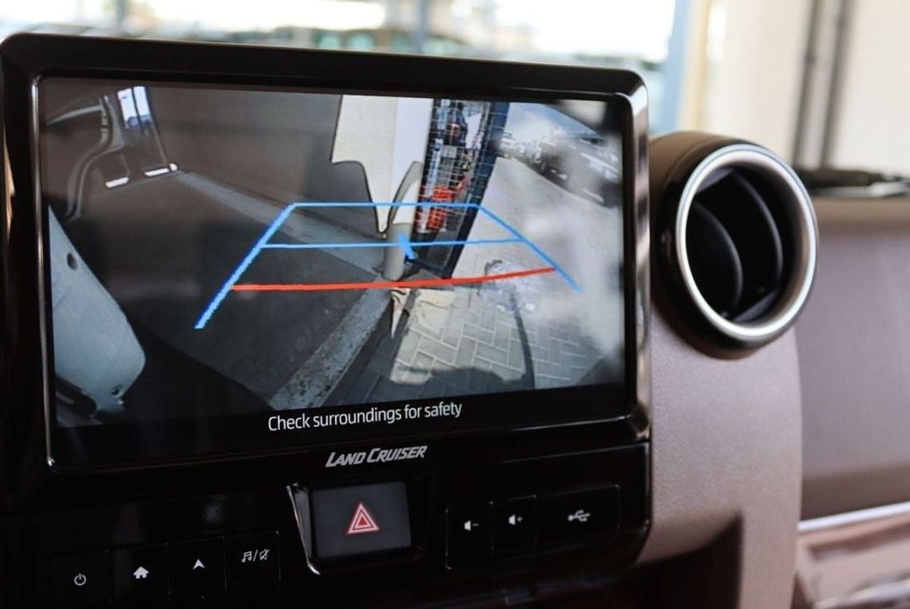 Toyota Land Cruiser GRJ 76 4.0 V6 A/T 40th anniversary **EXPORT ONLY**التصدير فقط خارج الخليج**