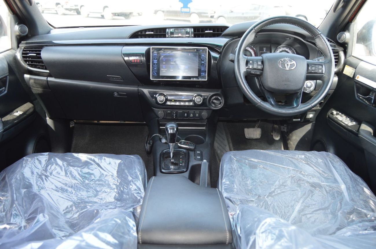 Toyota Hilux RUGGED X Full Option