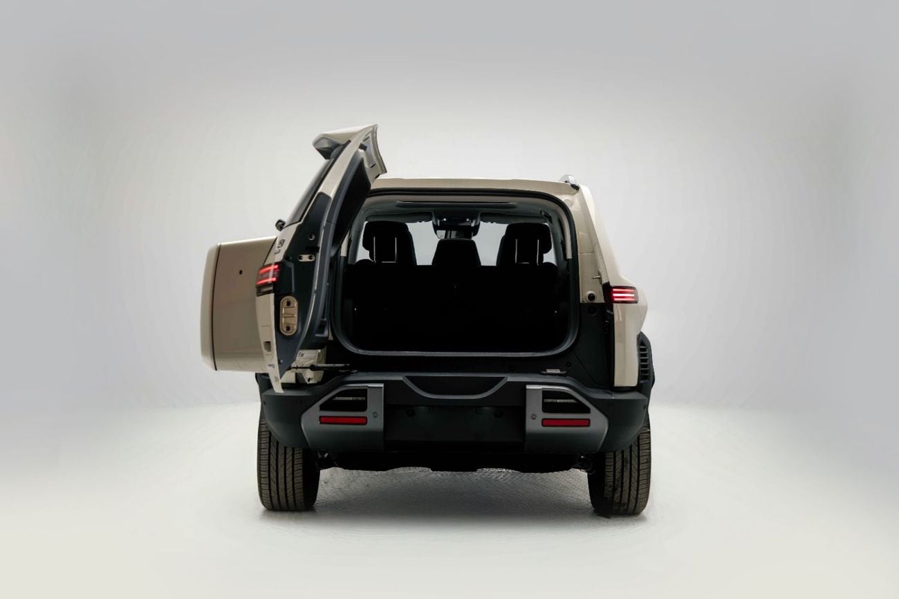 BYD Leopard Titanium 3 ID Ultra - White Inside Black | Export Only