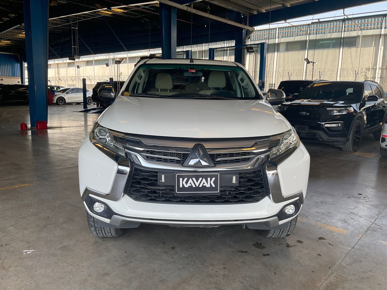 Mitsubishi Montero Sport GLS Mid | upto AED 20,000 Ramadan Discount | Guaranteed Warranty | 0 Down Payment