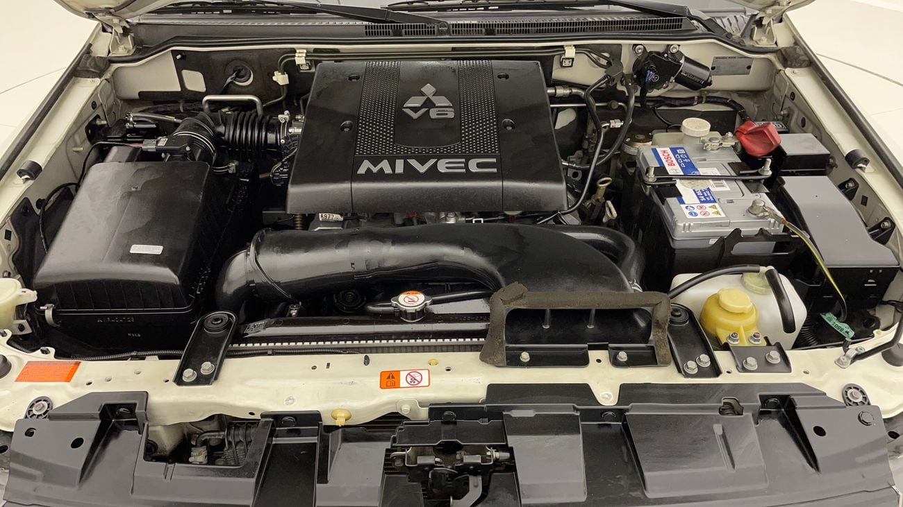 Mitsubishi Pajero GLS H/L SIGNATURE EDITION 3.8 | Zero Down Payment | Home Test Drive