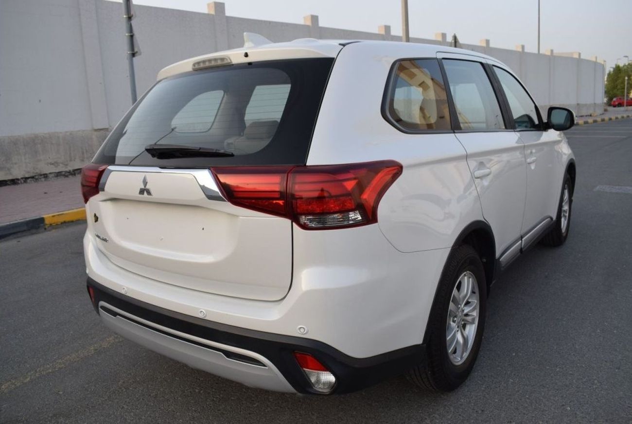 Mitsubishi Outlander GLX Basic Mitsubishi Outlander, Model:2020. Free of accident