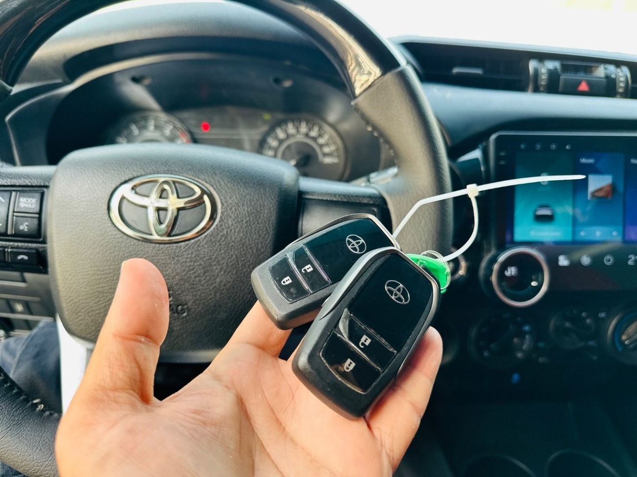 Toyota Hilux GLX 2.7L Double Cab Utility A/T