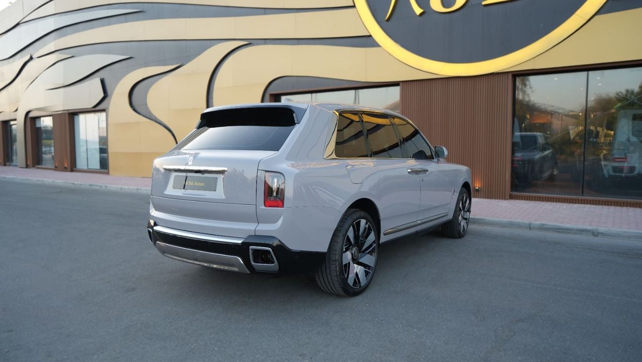 Rolls Royce Cullinan BLACK BADGE