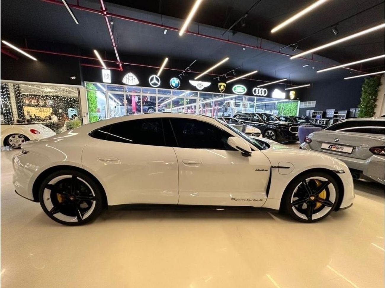 بورش تايكان 2021 Porsche Taycan TurboS /GCC/