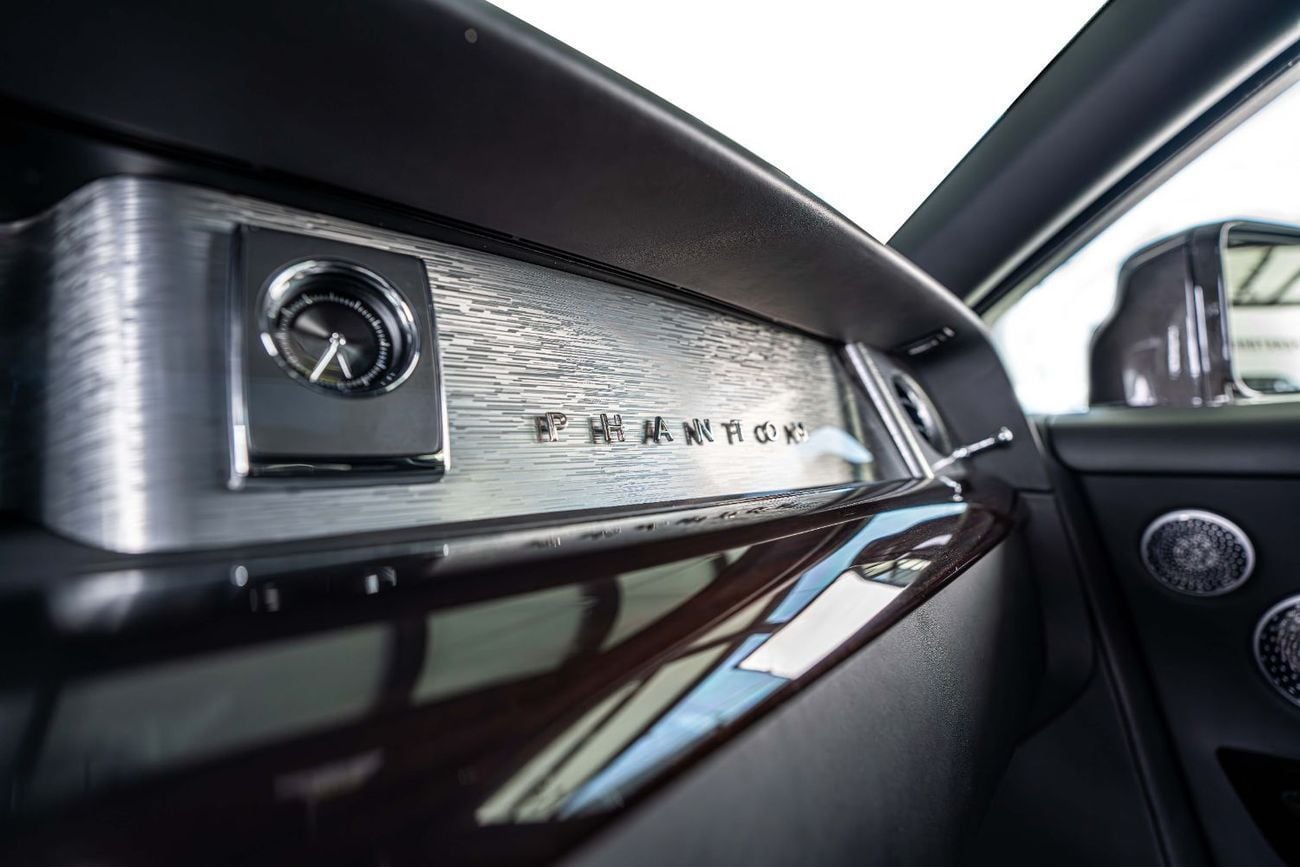 Rolls Royce Phantom STANDARD 6.8L Diamond Grey Exterior Color-24 Inch Chrome Rims-Star Light System
