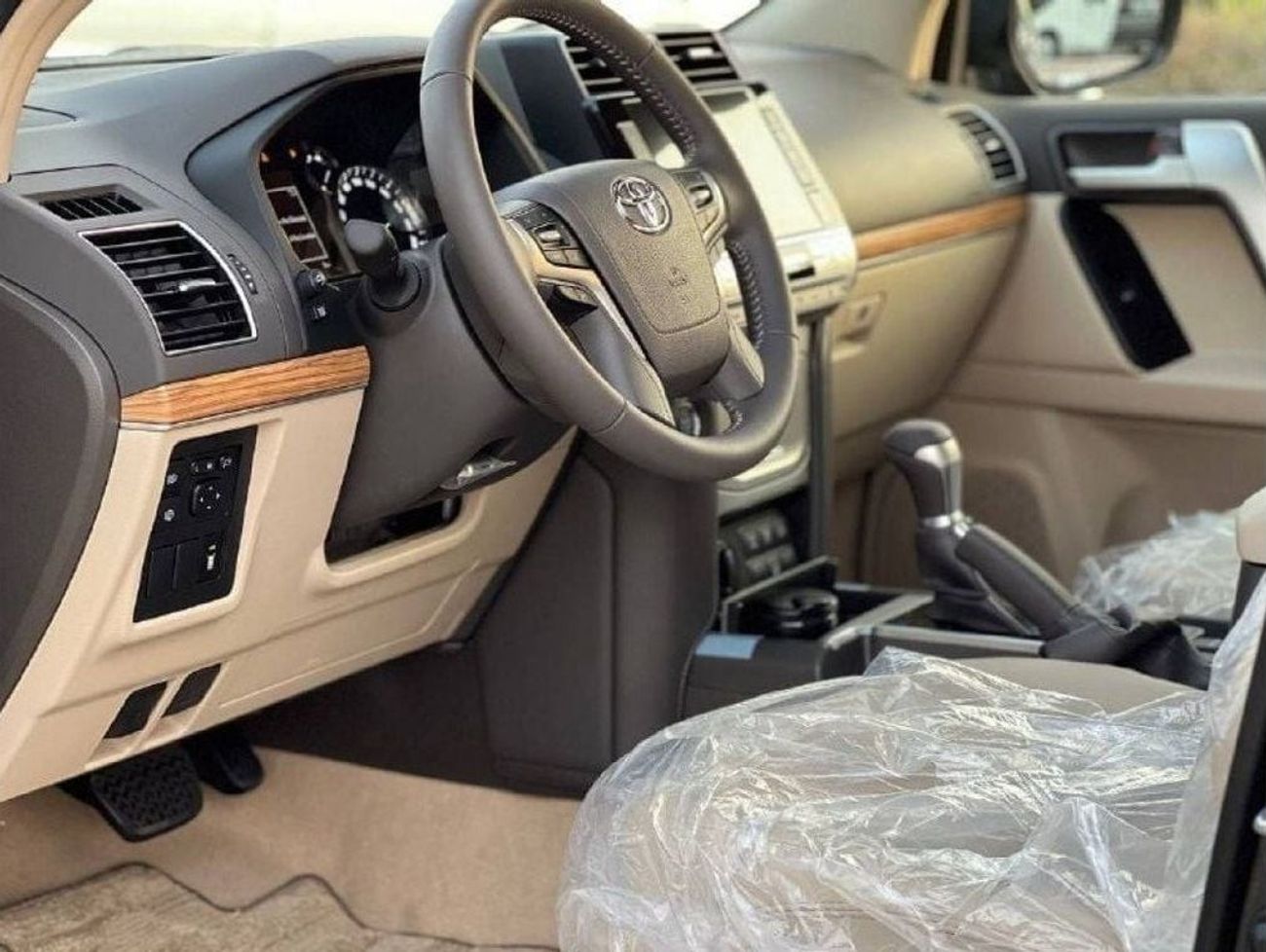 Toyota Prado VXR 4.0L PTR A/T  // 2023 // FULL OPTION WITH SUNROOF , LEATHER&POWER SEATS , BACK CAMERA // SPECIAL