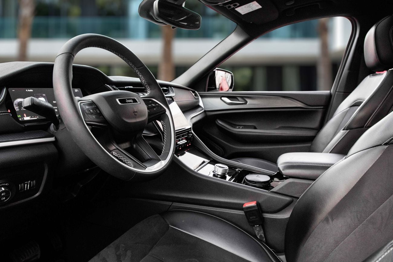 جيب جراند شيروكي Under Warranty | Low KM! | 2,448 P.M | 0% Downpayment | Under Warranty | Low KM! | Ramadan Offer!