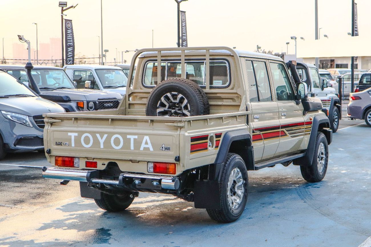 تويوتا لاند كروزر بيك آب Std 4.0L Double Cab Utility 4WD