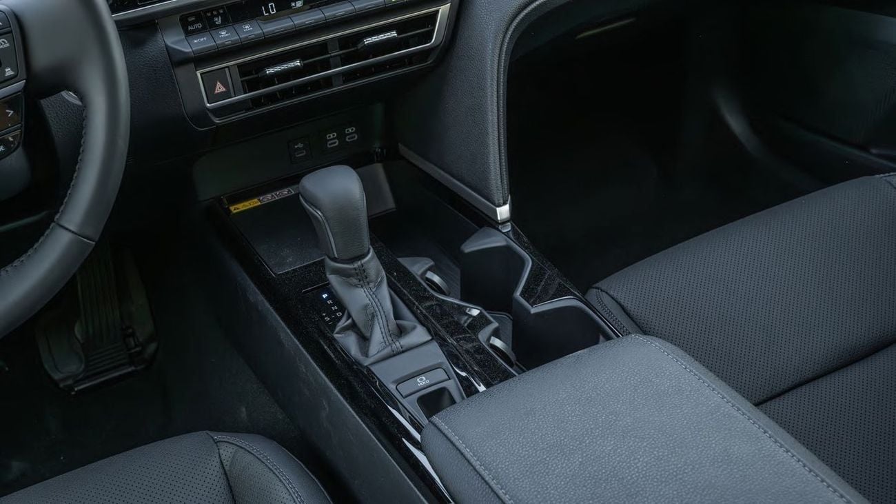 Toyota Camry CAMRY 2.5 GLE (NEUTRAL BLACK INSIDE BLACK) 2026