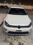 Volkswagen Golf R Sport 2.0L (290 HP)