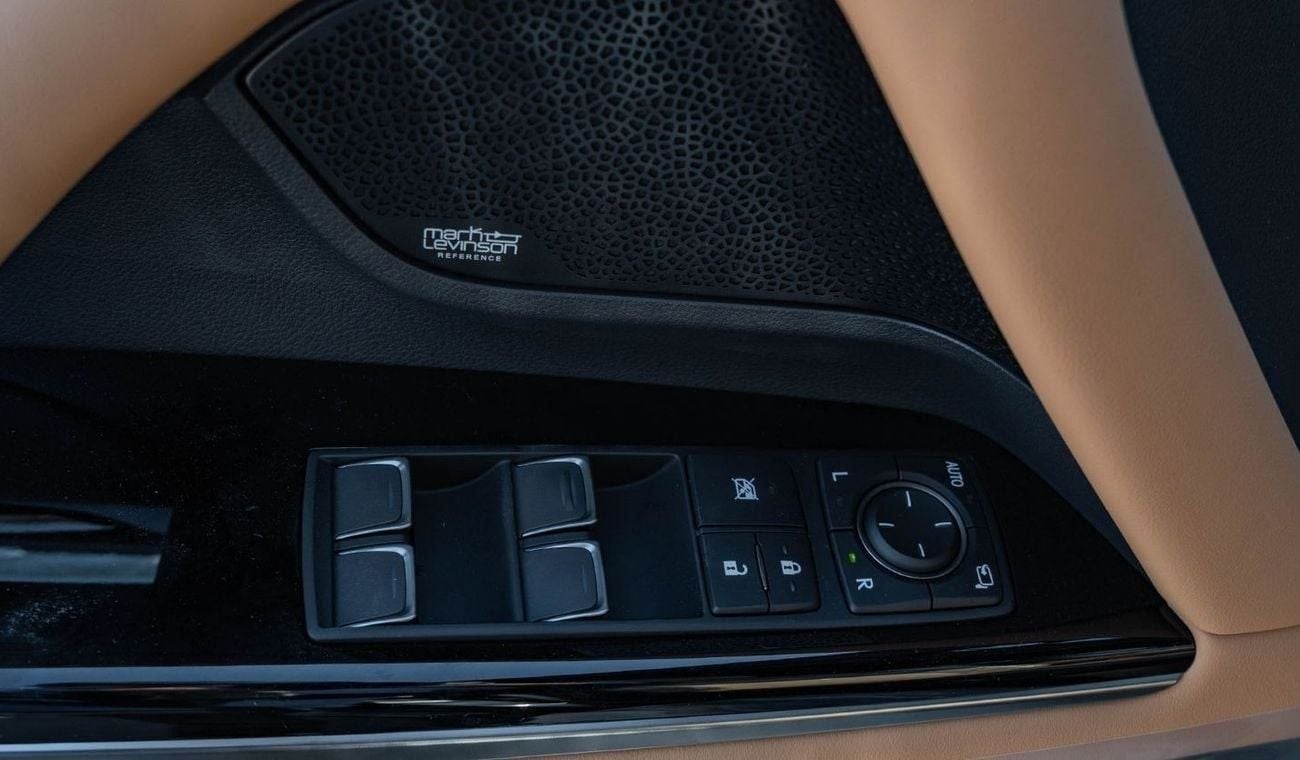 Lexus LX 600 2025 Lexus LX600 Signature 3.5L Petrol AT Black