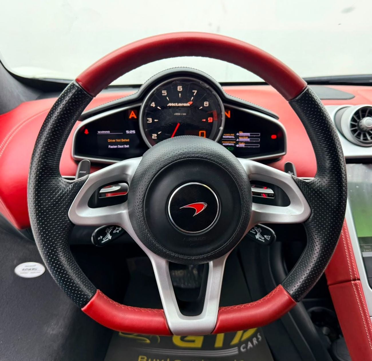 McLaren 650S 2016 McLaren 650 S Coupe, Full Service History, Very Low Km, Fully Loaded, Excellent Condition, GCC