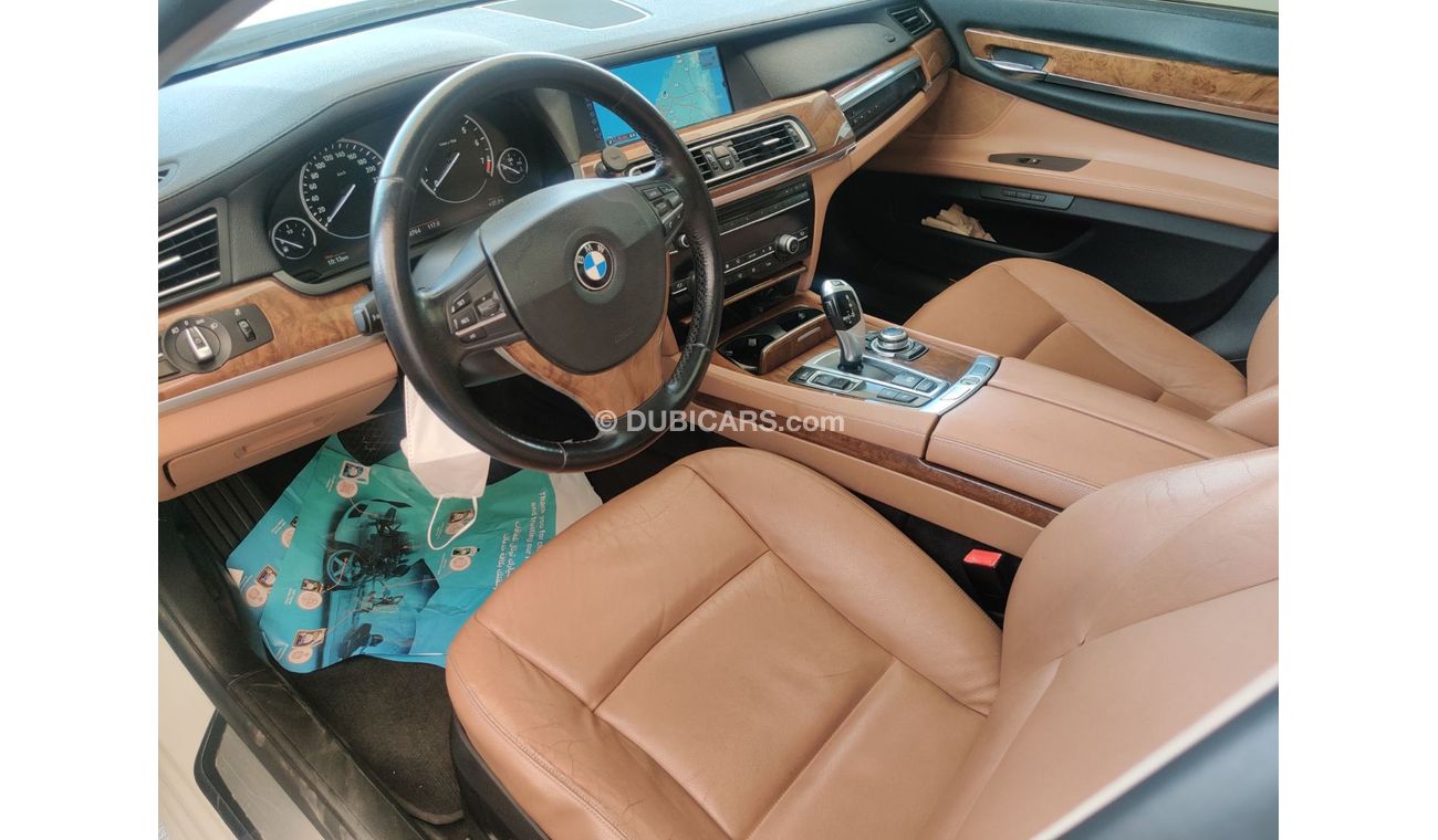 بي أم دبليو 730Li