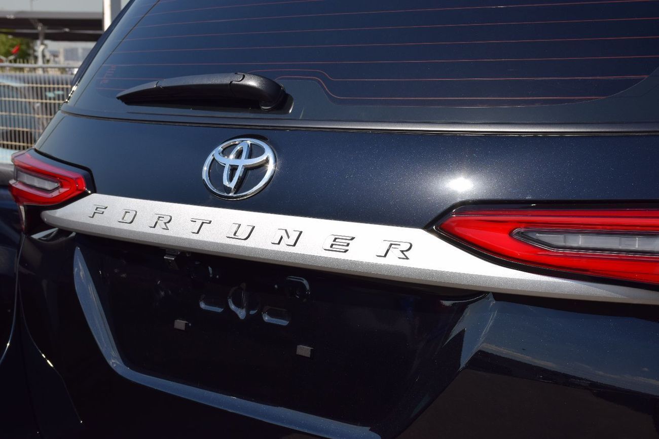 Toyota Fortuner New Fortuner SR5 2026 (Petrol 2.7)