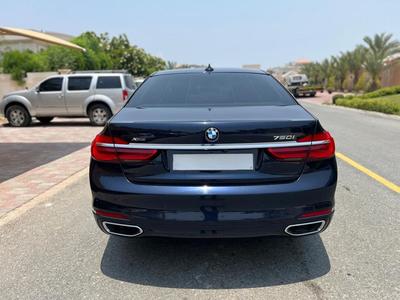 BMW 750i 7 SERIES | X-DRIVE | FULL OPTION | BLUE EXTERIOR COLOR | REAR VIEW CAMERA | ELECTRIC SEAT | SUNROOF