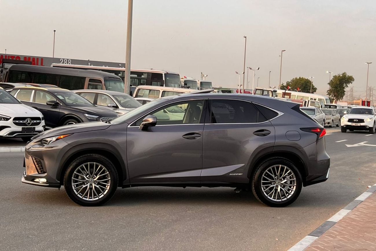 لكزس NX 300 2019 Lexus NX 300h Hybrid  Full Option - 2.5L V4 - Rear Camera & Sensor - Sunroof - Leather Seat
