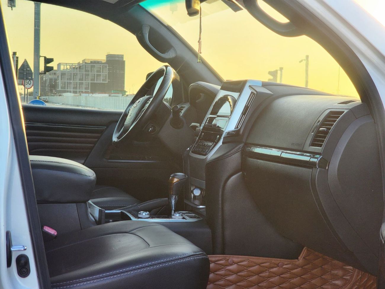 تويوتا لاند كروزر GX.R V6 upgrade 2021