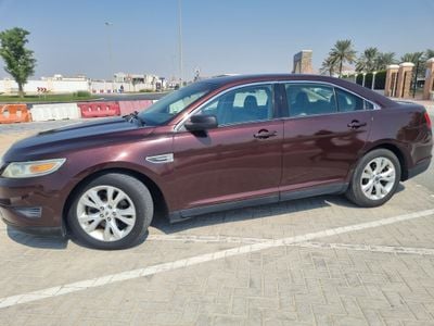 Ford Taurus SE